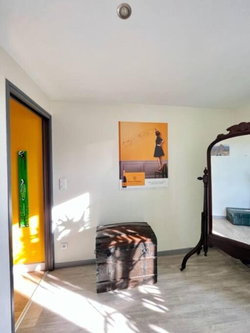 Appartement Le Grenier A Sel - Reims Extérieur photo